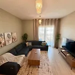 Canal & Marina View 1Br High Floor Pool & Gym